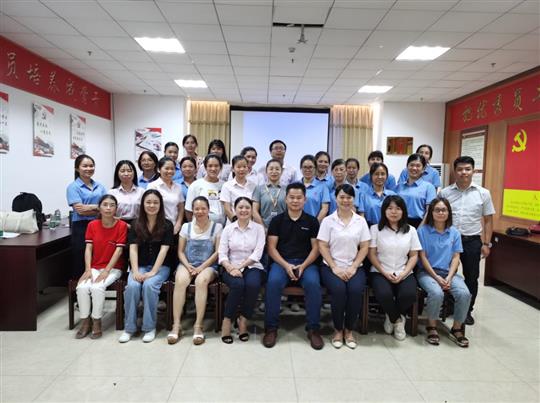    提升業(yè)務能力 打造高效團隊——商砼公司、工程公司聯(lián)合舉辦財務及統(tǒng)計員業(yè)務培訓會 